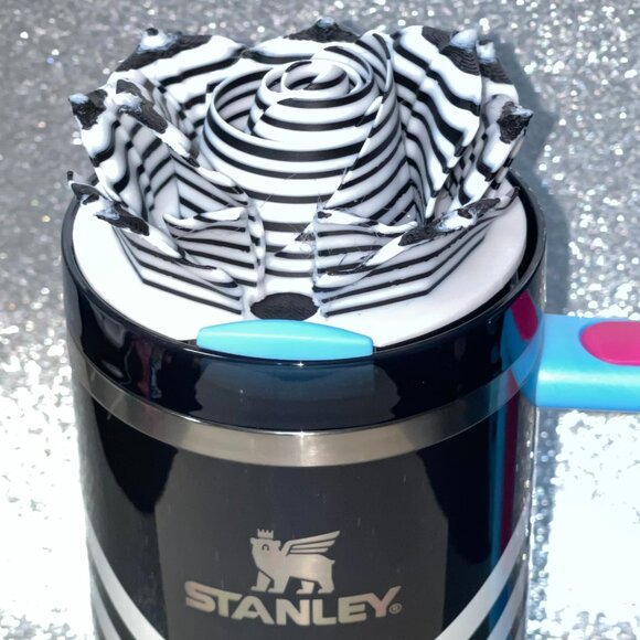 3D Rose Tumbler Topper that fit the new Barbie x Stanley 1959 Original lids - Picture 5 of 10